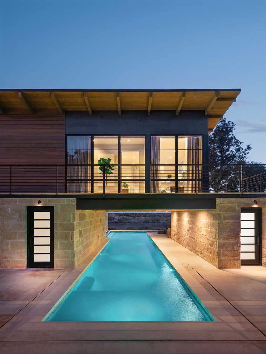 pool / J Christopher Architecture