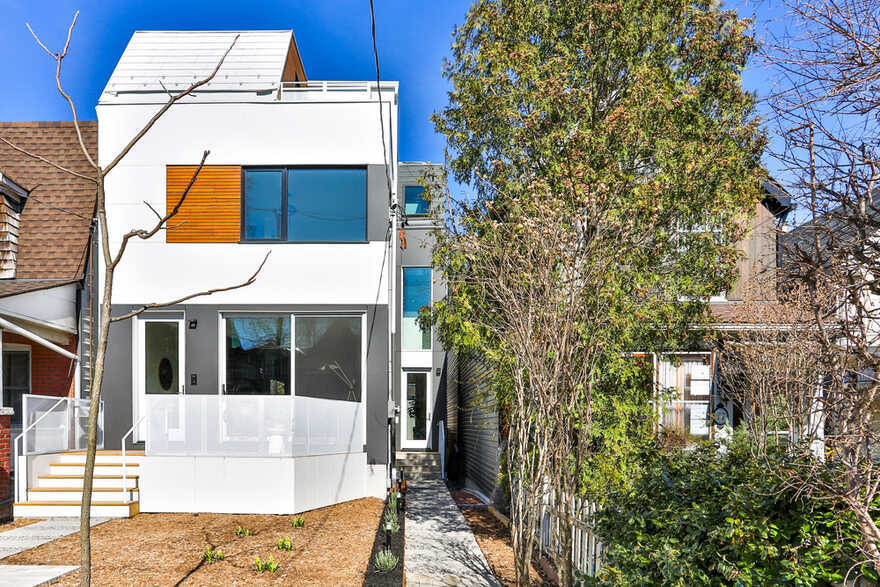 Two Intertwined Homes - Efficient, Sustainable and Healthy Urban Living