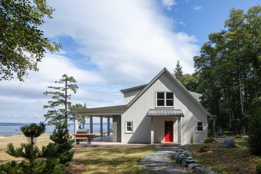 Outward Bound, a Renovated Waterfront Retreat by Heliotrope Architects