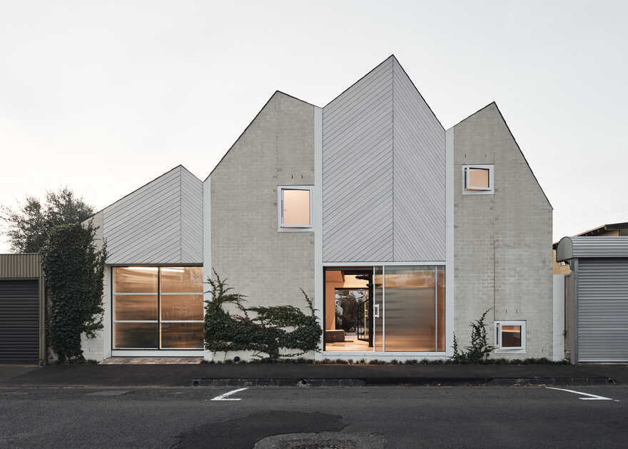 RaeRae House / Austin Maynard Architects