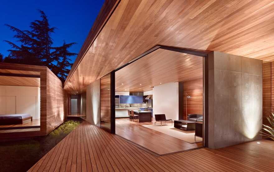 Bal House by Terry & Terry Architecture