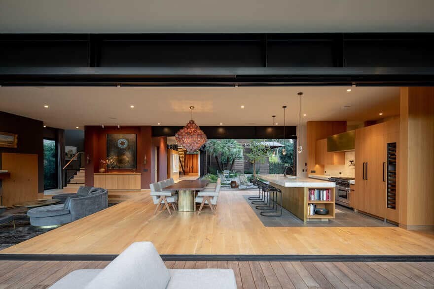A Los Angeles Residence Celebrating Art and Nature