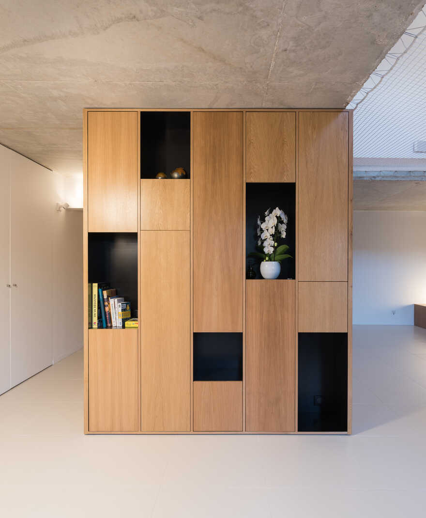 Around the Net House in Courdimanche, France / Martins Afonso Atelier de Design