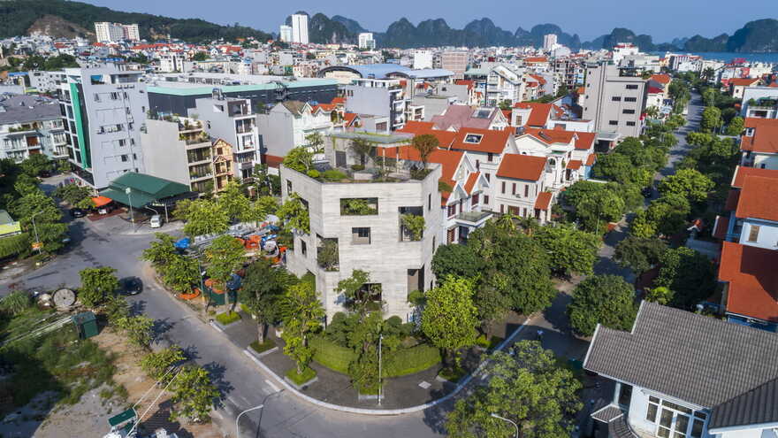Ha Long Villa / Vo Trong Nghia Architects