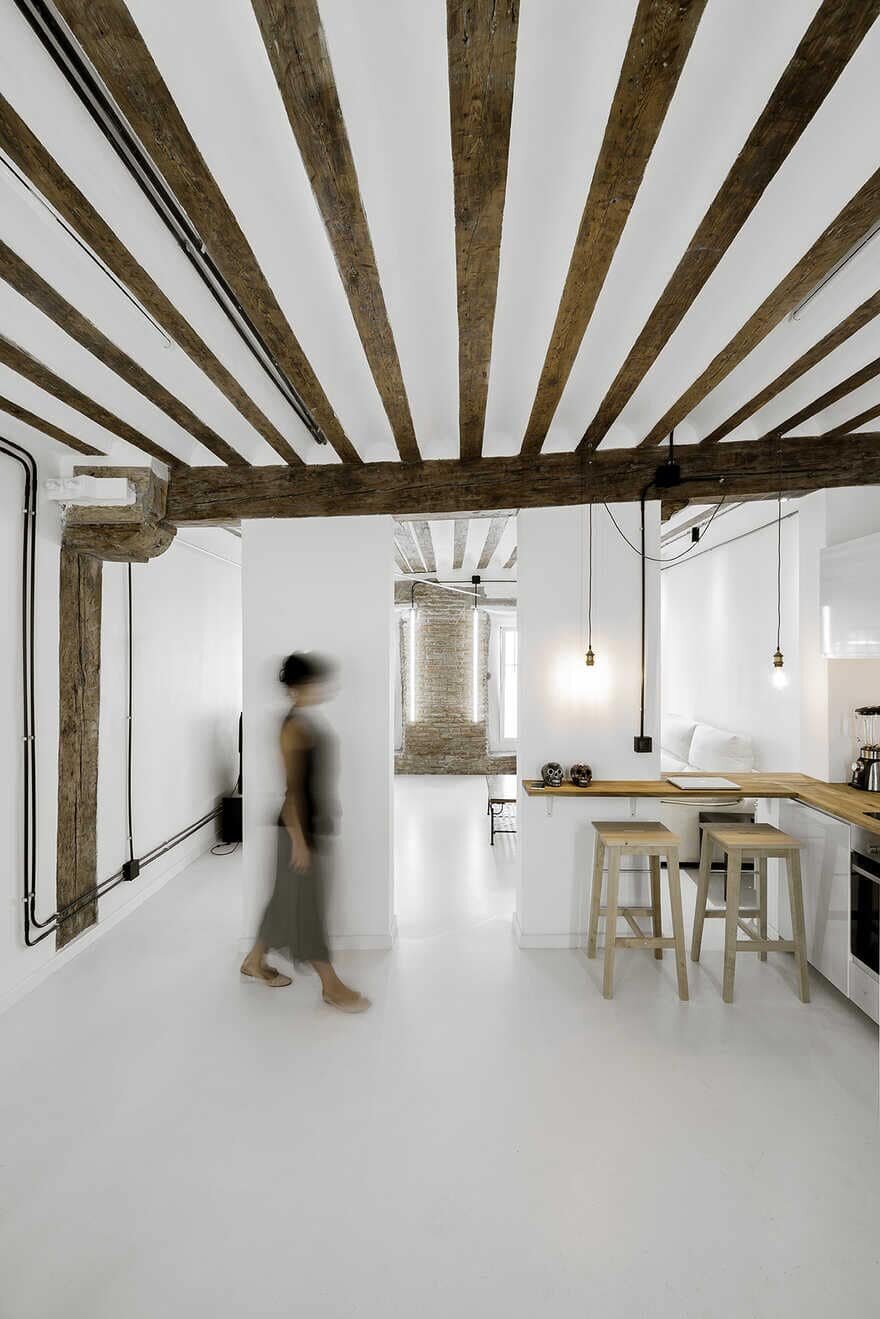 Diaphanous Renovation for a Musician in Madrid / idearch studio