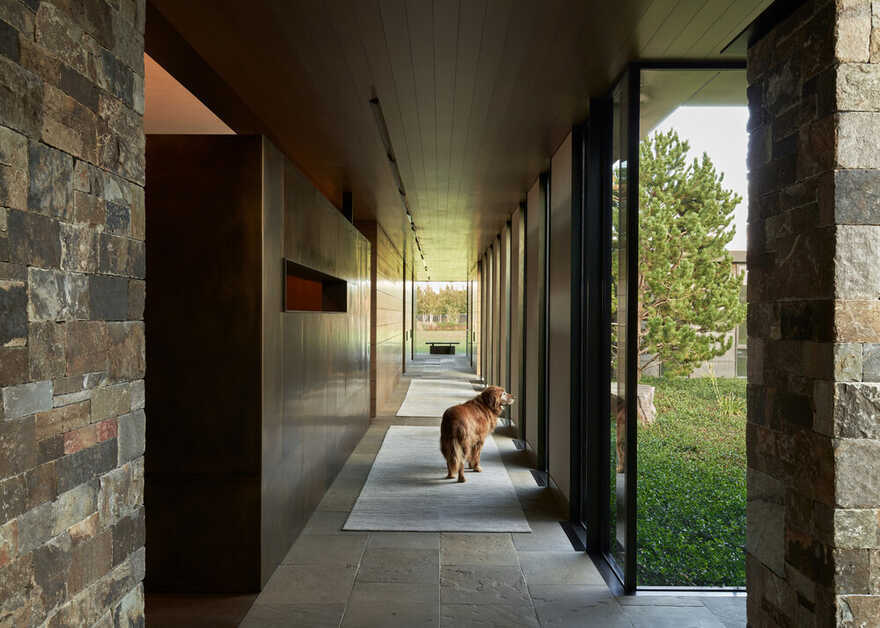 Orchard Canyon Residence / Graham Baba Architects