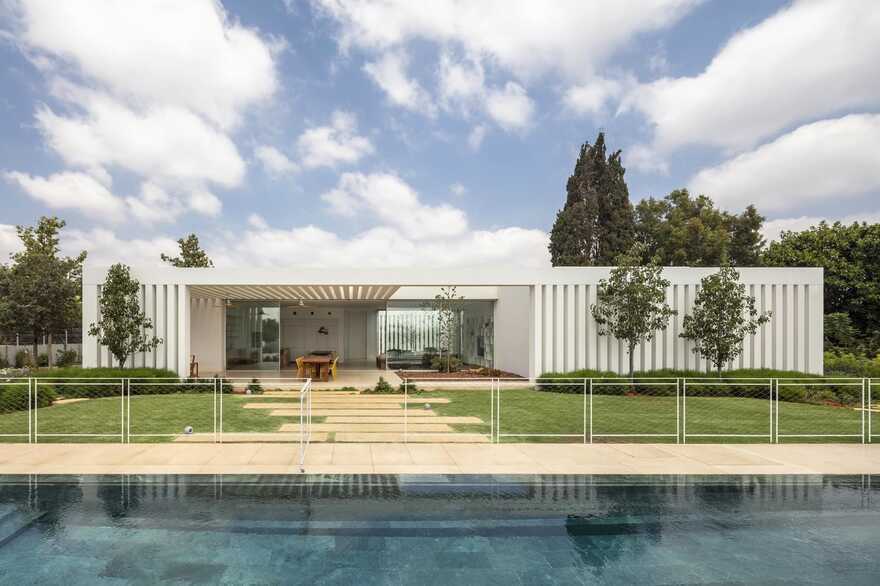 K House Designed like a "Cube" by Blatman Cohen Architecture & Design
