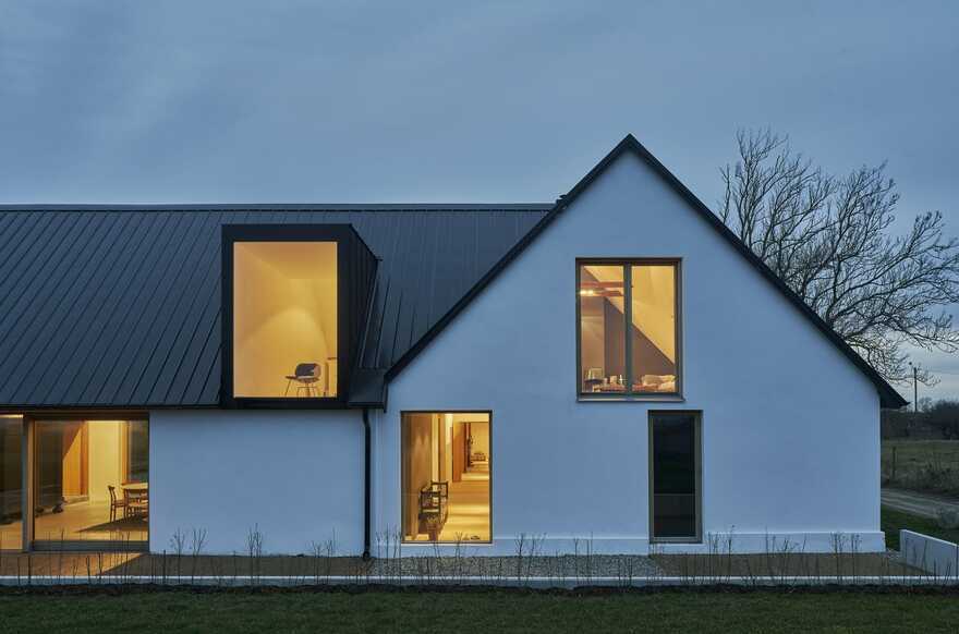 Grams Gård Farm House / Dive Architects