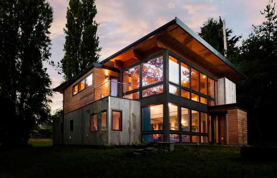 Musician's Container House by Coates Design Architects