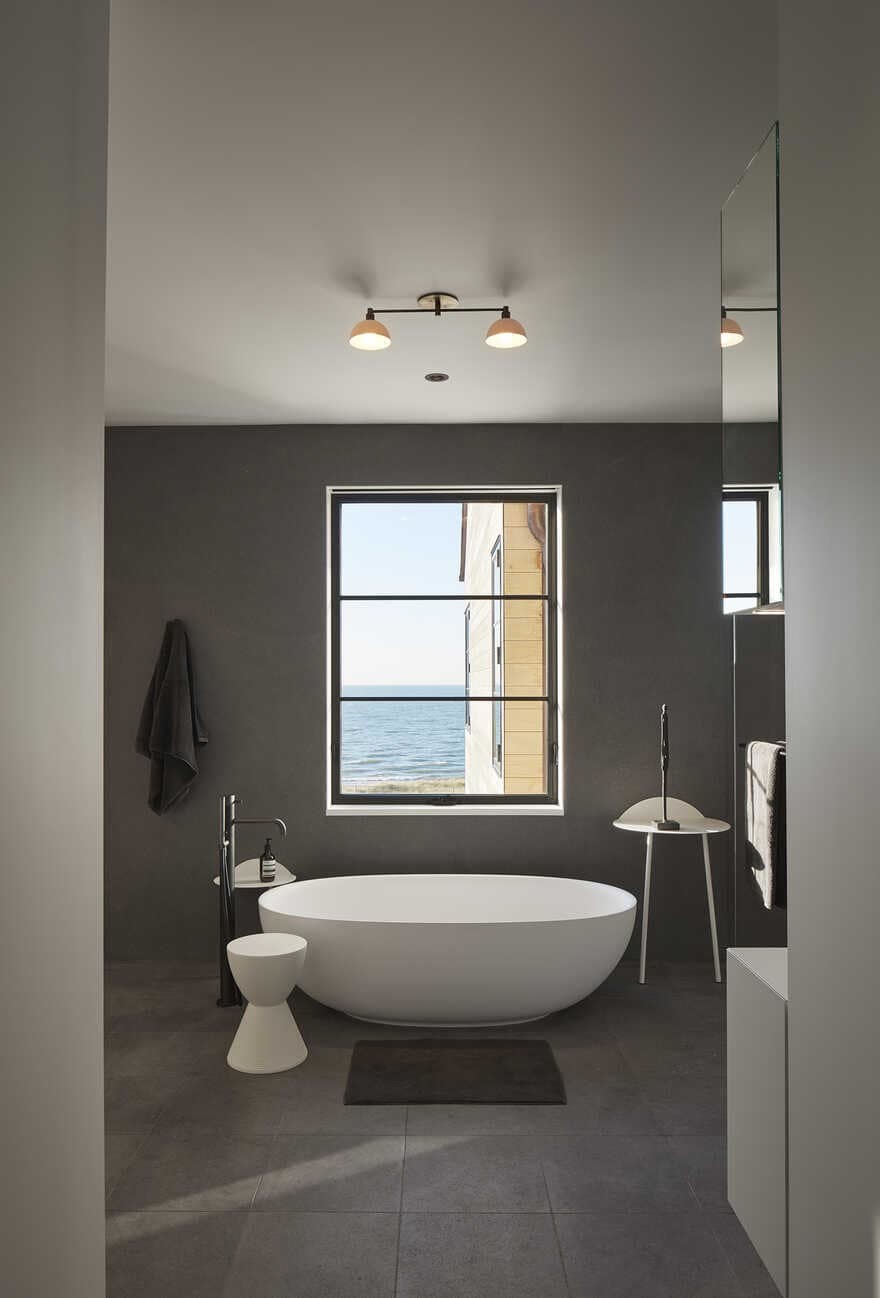 bathroom / Wheeler Kearns Architects