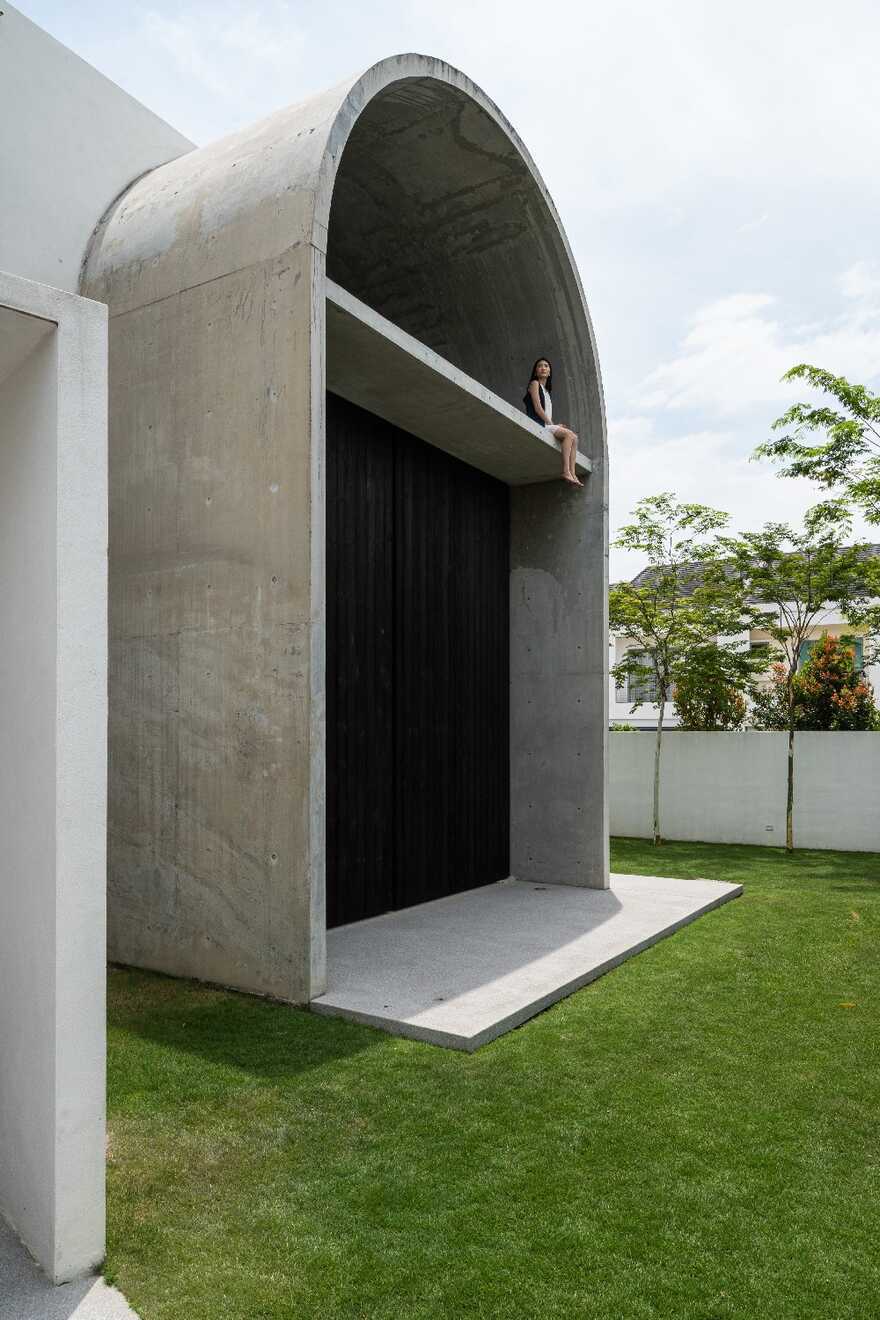 Bewboc House, a Suburban Terrace House in Kuala Lumpur by Fabian Tan