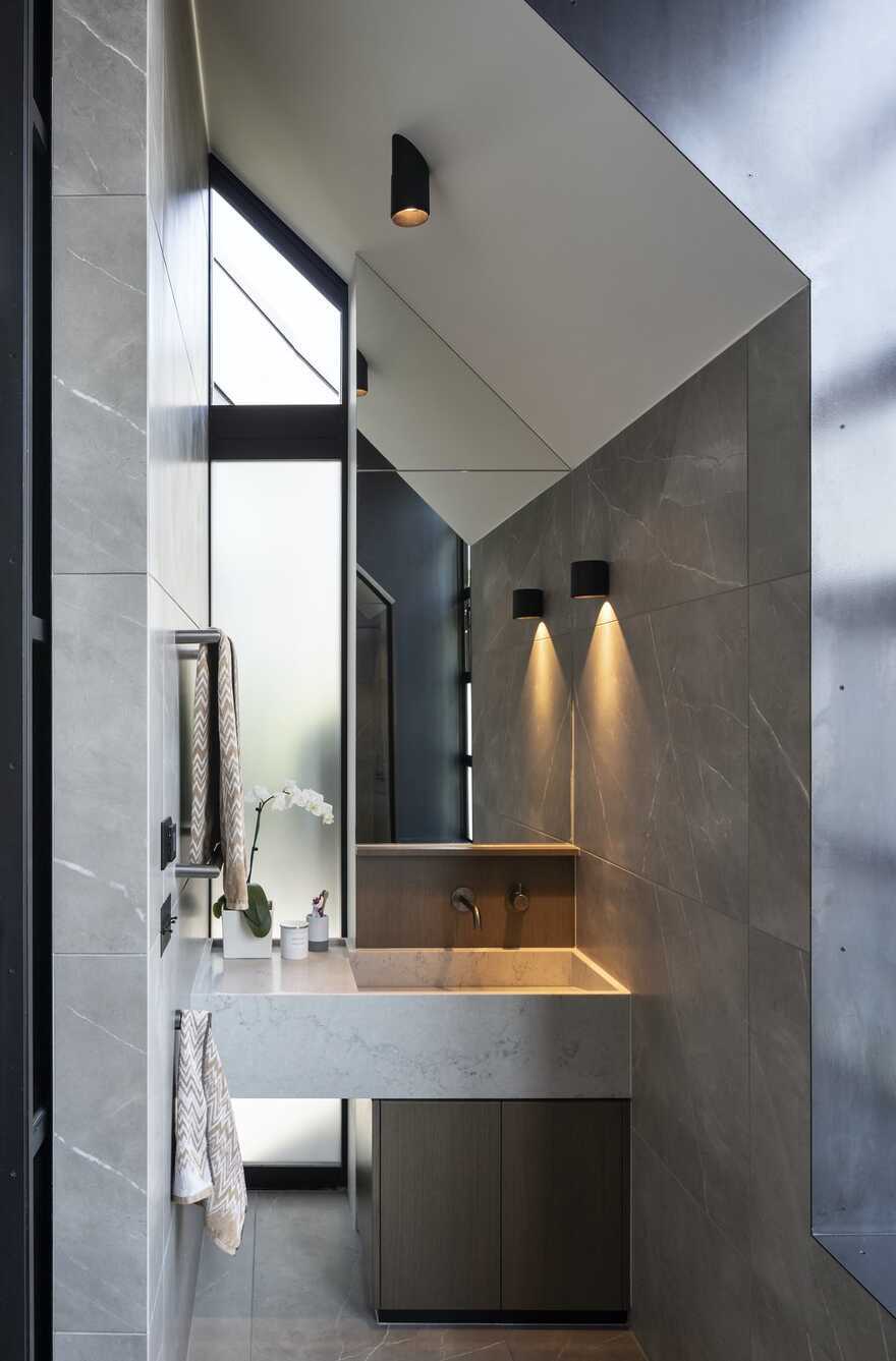bathroom / Phil Redmond Architecture + Urbanism