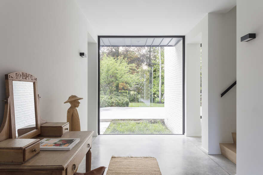 Baillet Latour House / JUMA Architects