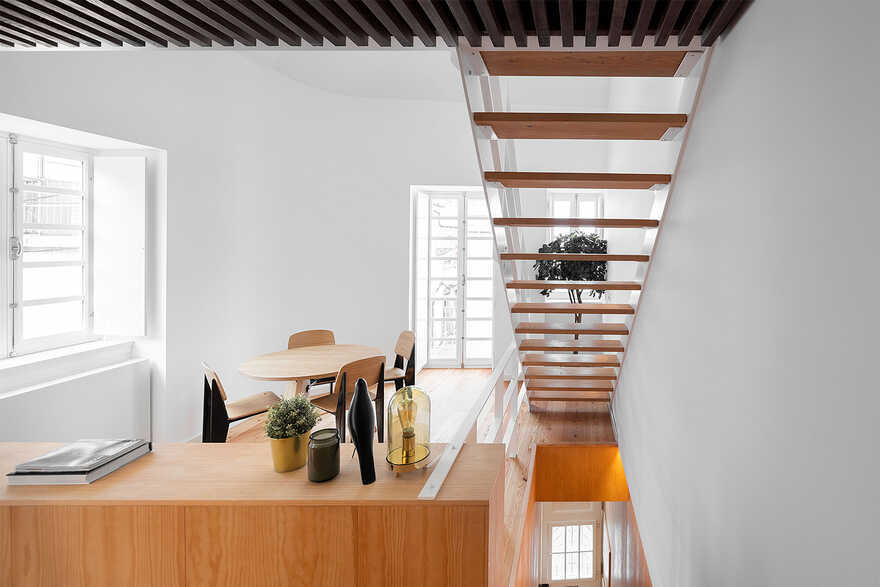 Dos Oleiros House / Paulo Martins Arquitectura