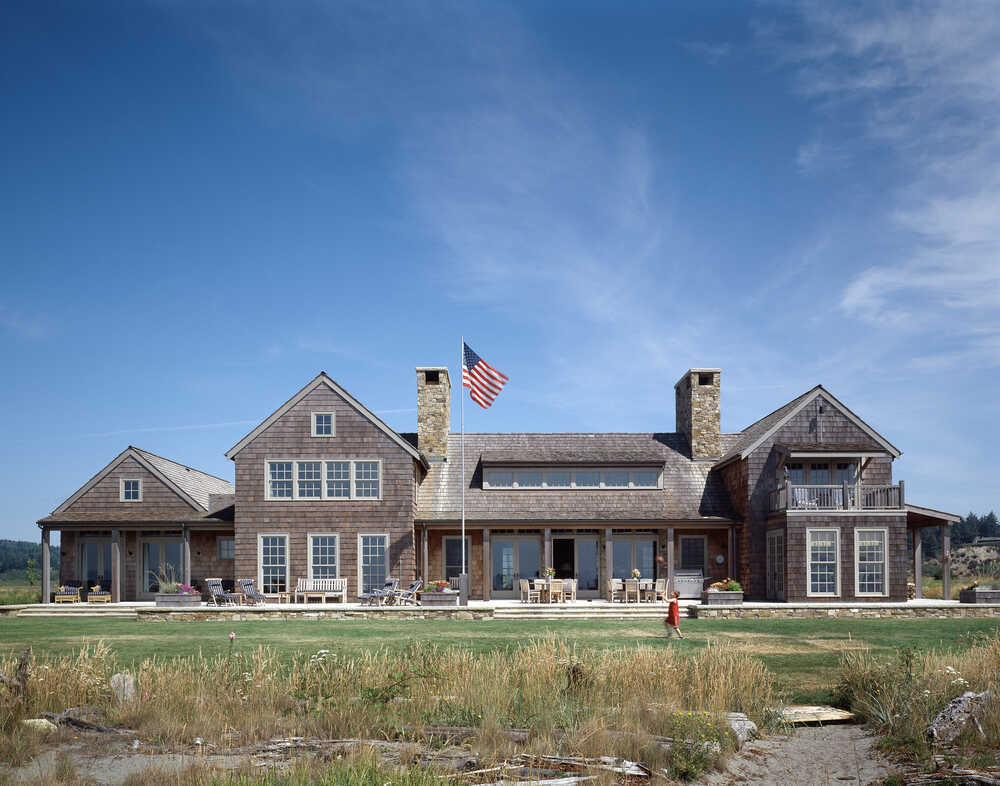 Stuart Silk Architects Designs Useless Bay Beach House, a Waterfront Retreat