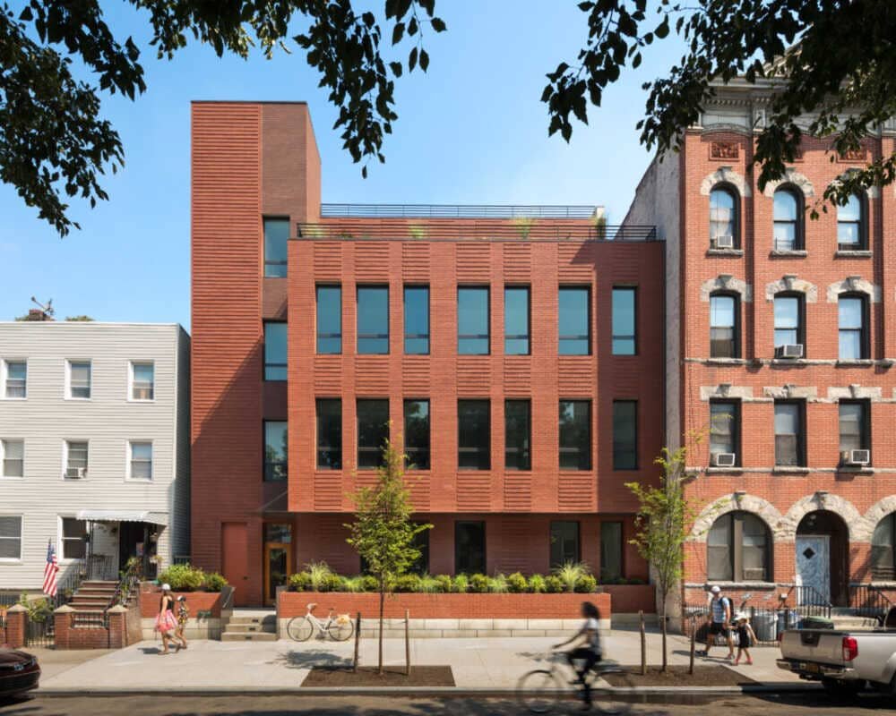 Greenpoint Condominium in Brooklyn by Lubrano Ciavarra Architects