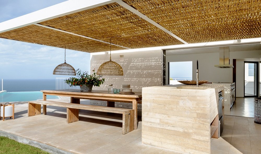 Mediterranean Retreat House on the Island of Menorca by ÁBATON