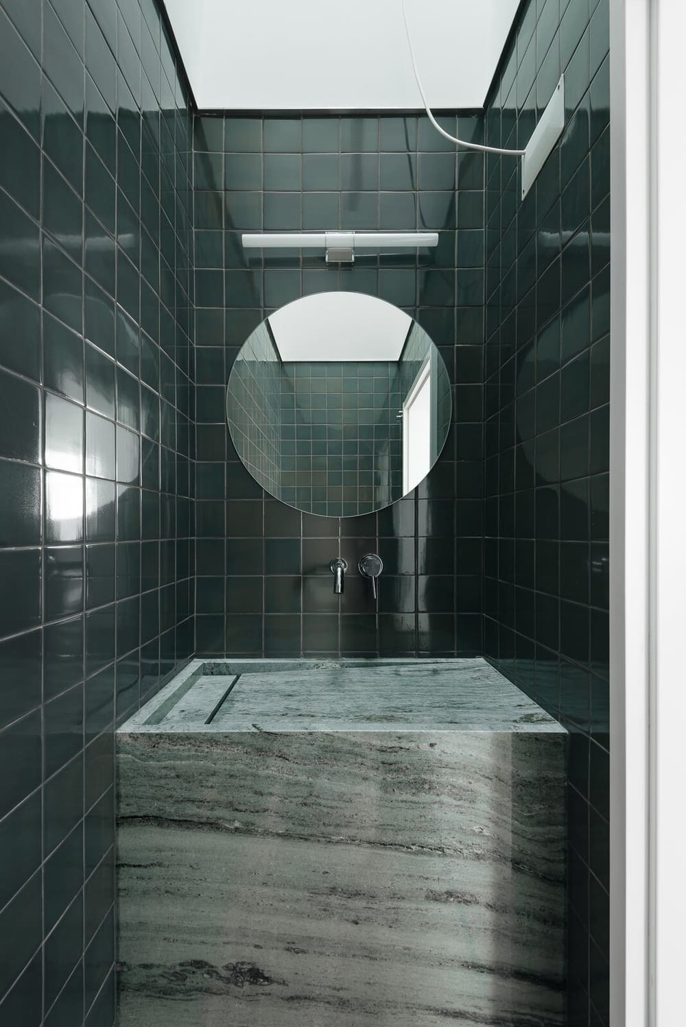 bathroom by Aurora Arquitectos