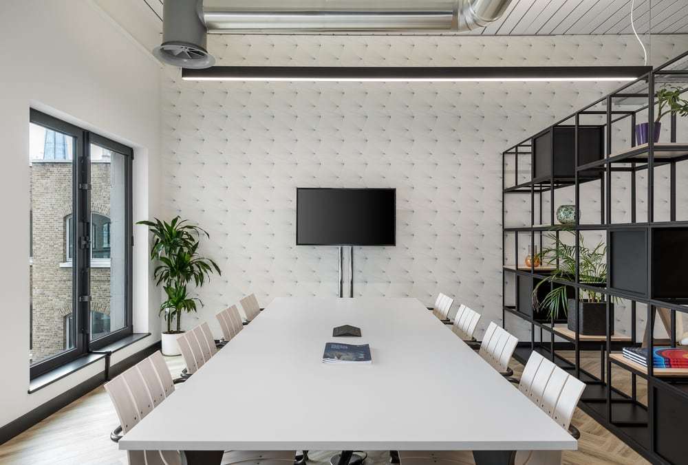 meeting room by Oktra