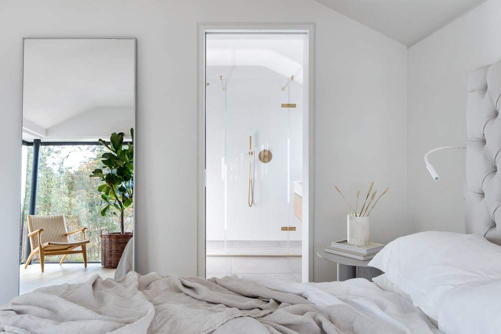bedroom, Spratley & Partners
