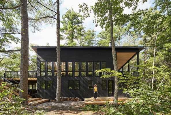 Kahshe Lake Cottage by Solares Architecture