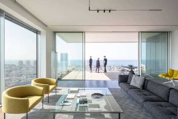 White Screens Apartment by Axelrod Architects