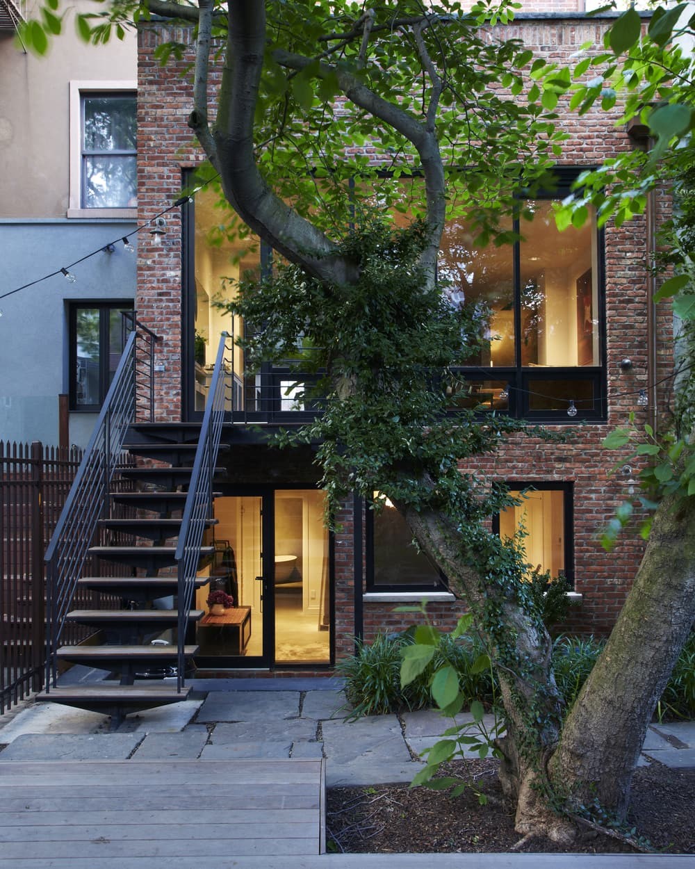 Brooklyn Townhouse Extension and Renovation in Williamsburg by Agencie