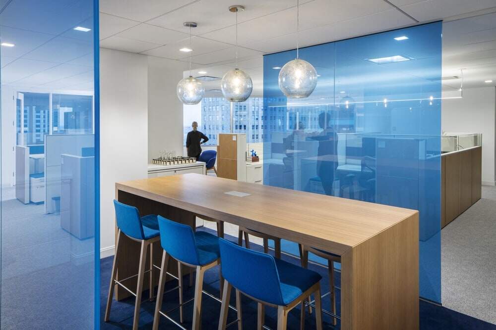 Workstations Blue Glass, Elkus Manfredi Architects