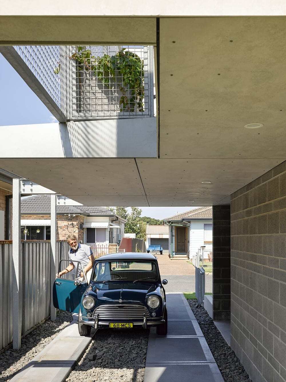 Waratah Secondary House by Anthrosite Architects