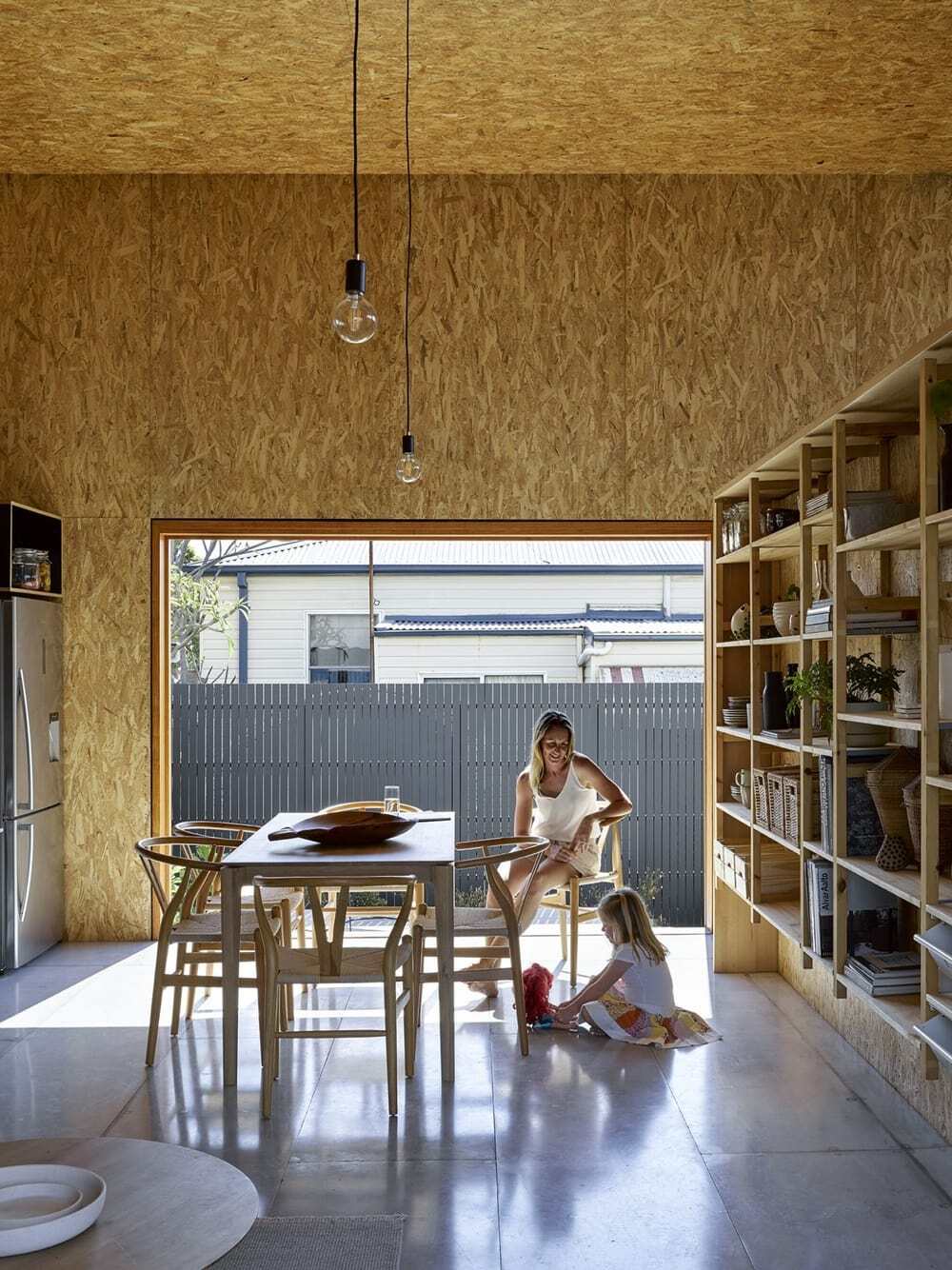 Waratah Secondary House by Anthrosite Architects