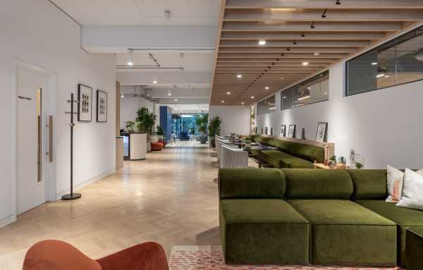 Fora Coworking Space at 22 Berners Street, London by Oktra