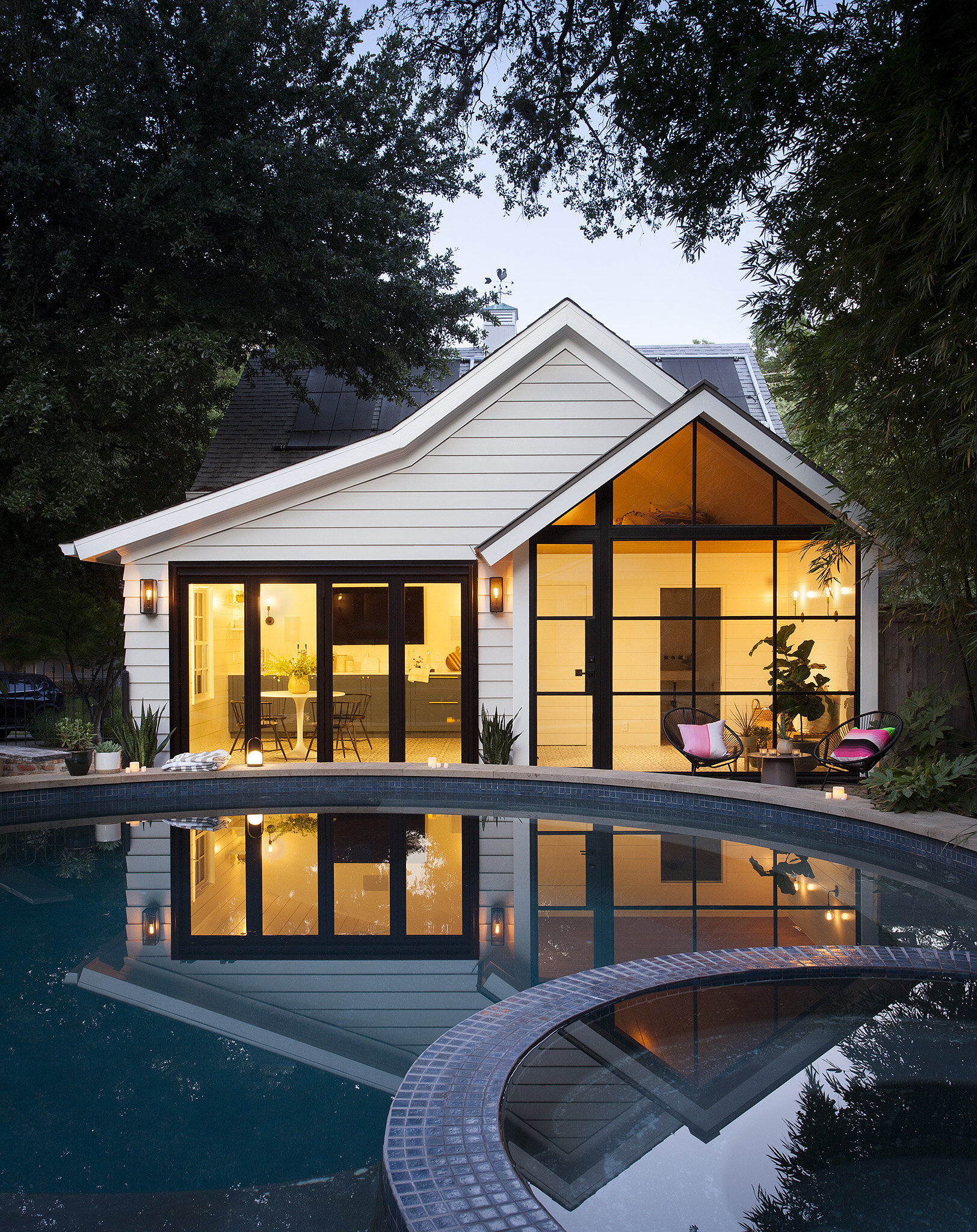 Modern Pool House, Austin by Sanders Architecture