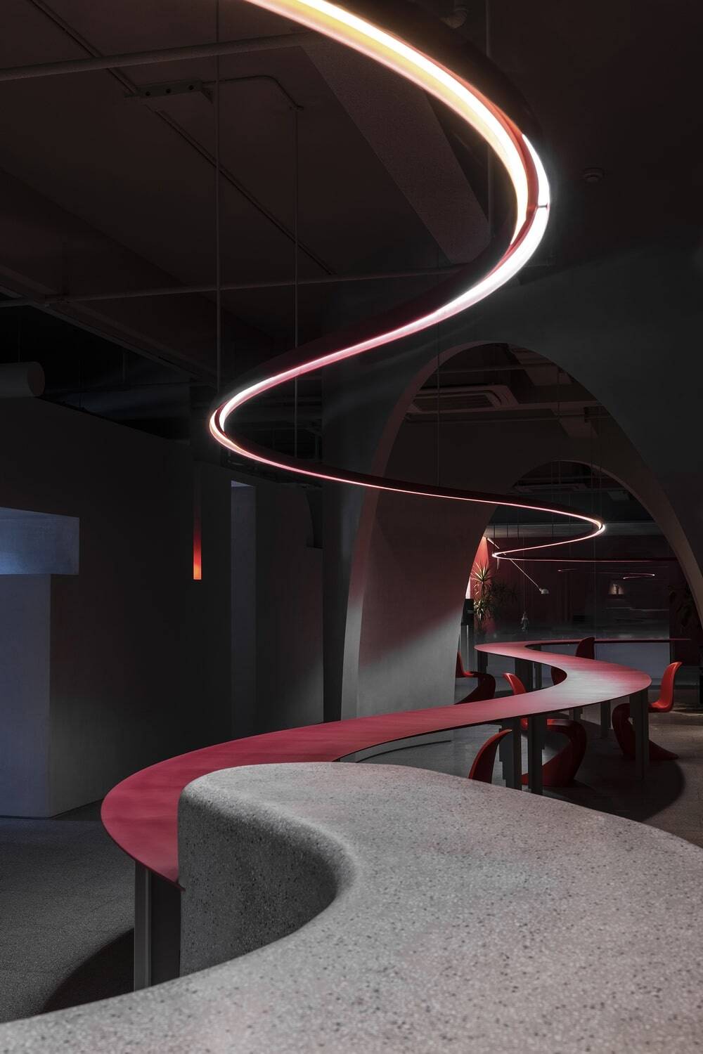 MMC Design Explores Poetry and Eternity in a Working & Exhibition Space