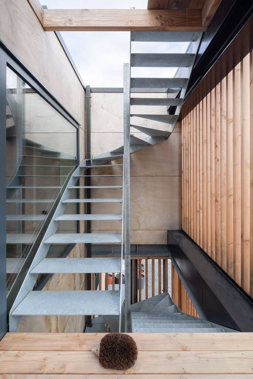 steel staircase, B. HOUSSAIS Architecture