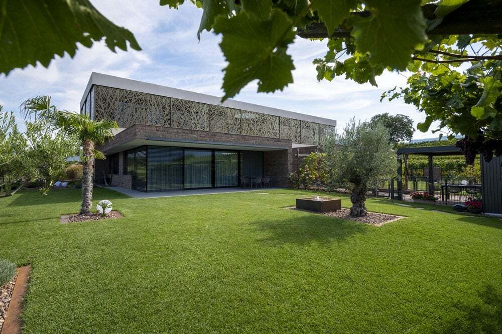 P2 House by Monovolume Architecture+Design