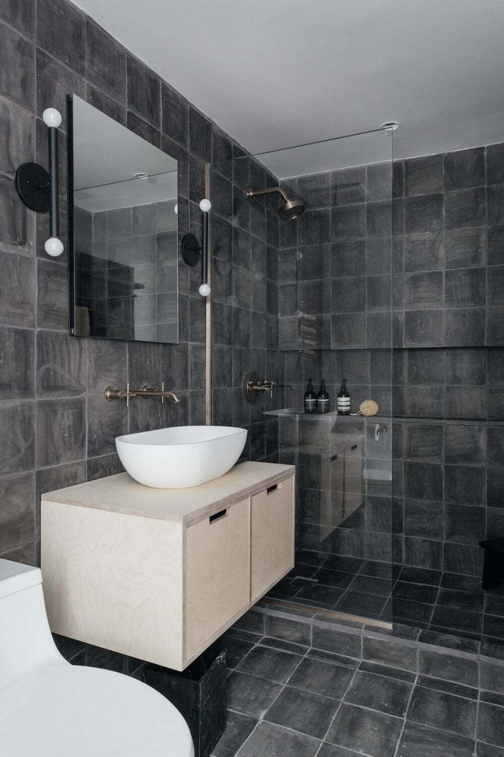 bathroom, Ravi Raj Architect