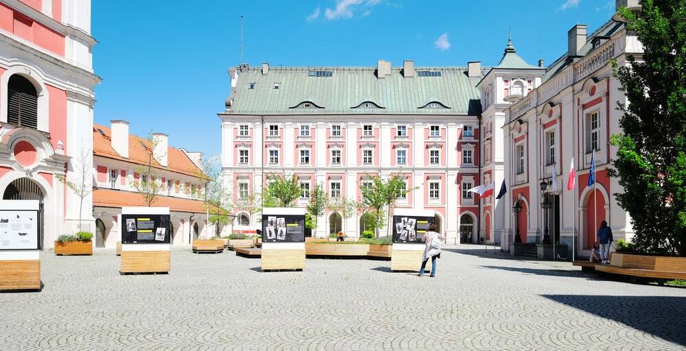 Refurbishment of a Historical Building and City Hall Courtyard Near Plac Kolegiacki in Poznan