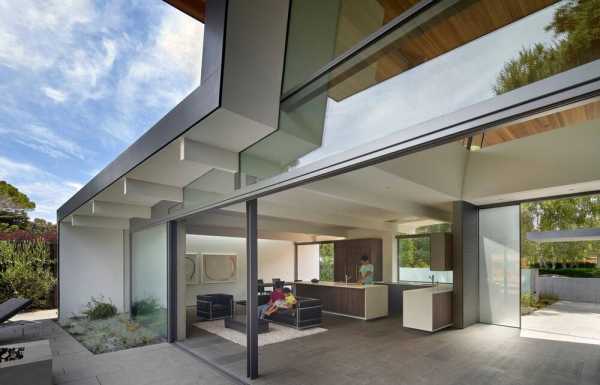 Edgewood House by Terry & Terry Architecture