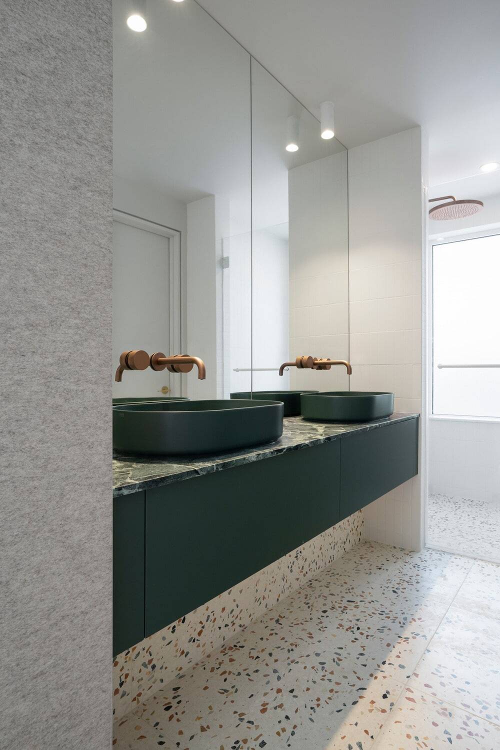 Master bathroom, Dupont Blouin Architects