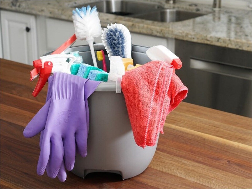 5 Easy Ways To Deep Clean Your Kitchen Cabinets