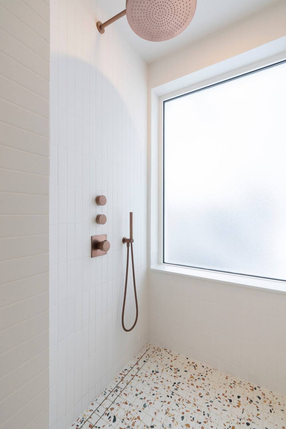 Shower, Dupont Blouin Architects
