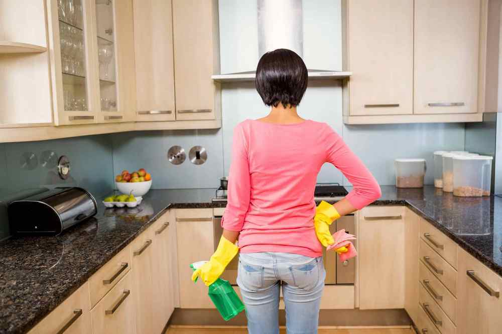 5 Easy Ways To Deep Clean Your Kitchen