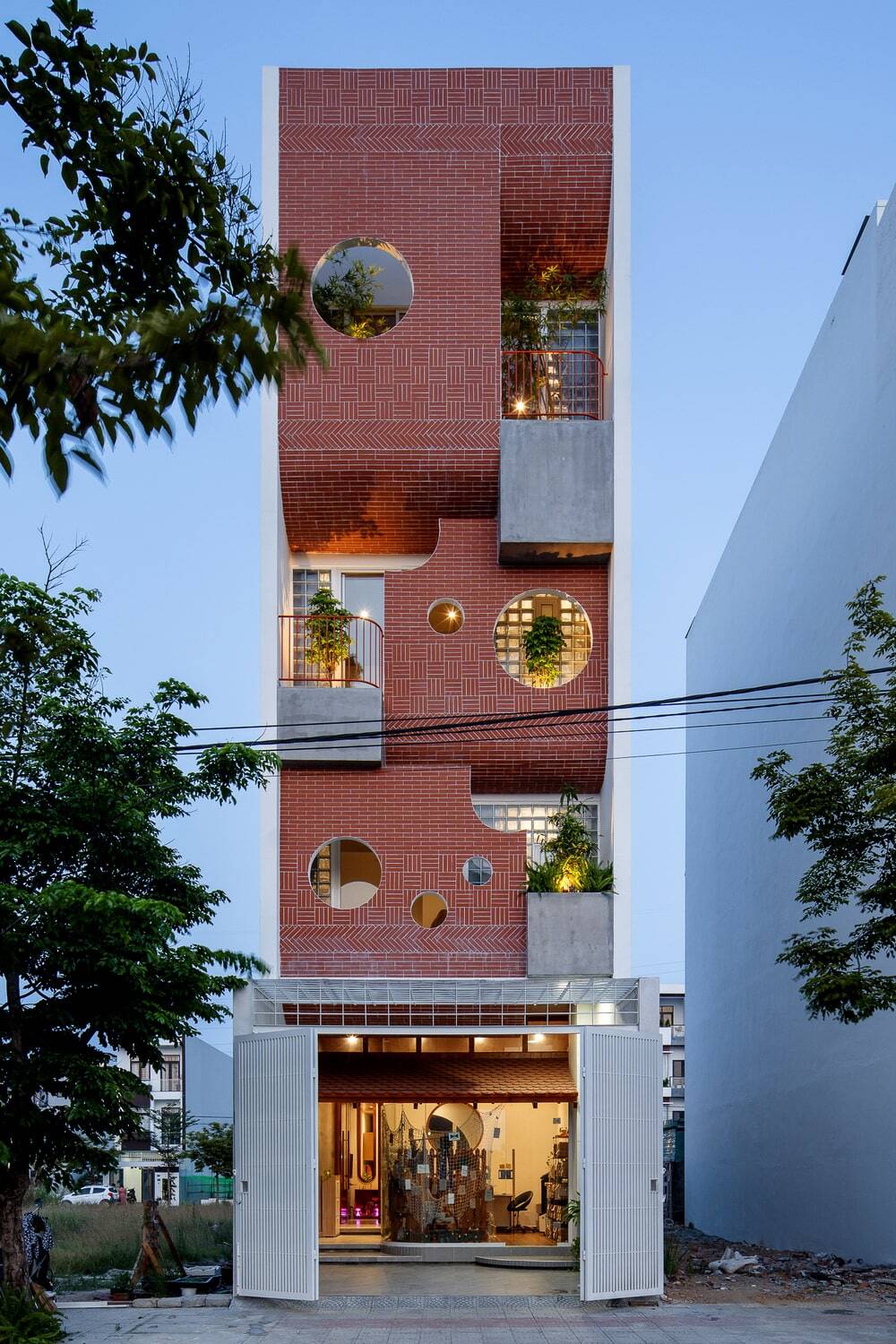 Da Nang House by AD9 Architects