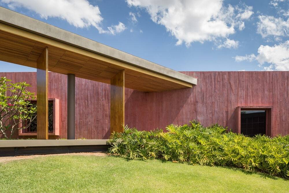 FG House by Bernardes Arquitetura