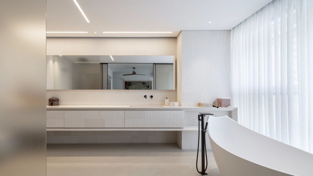 bathroom, Raz Melamed Architect