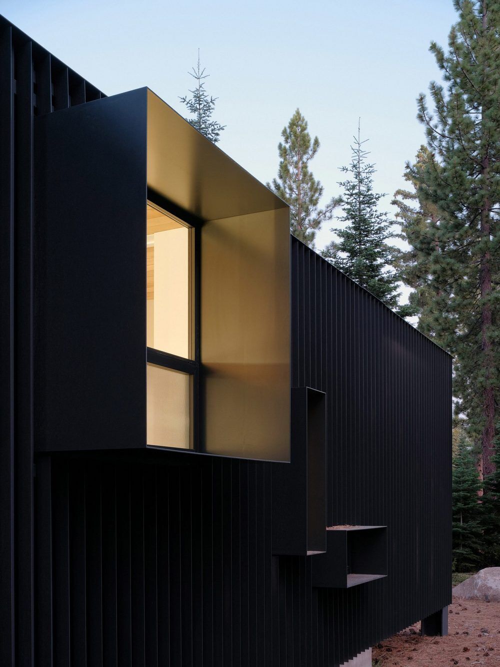 Forest Vacation Home by Faulkner Architects in Truckee, California