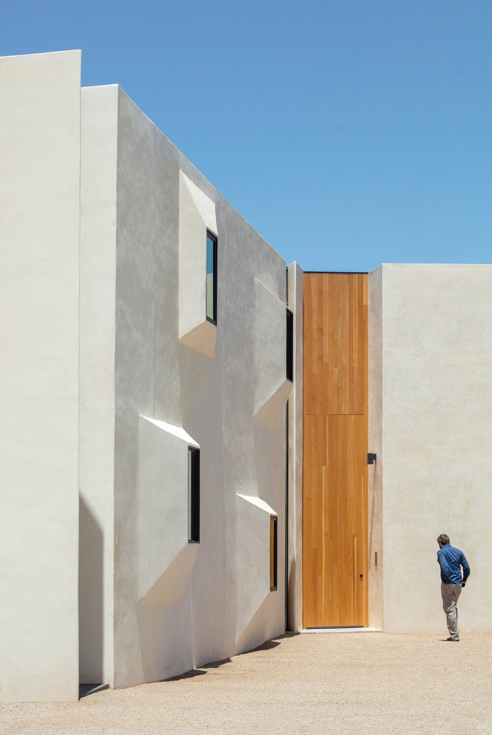 Casa Schneider by Ibarra Rosano Design Architects