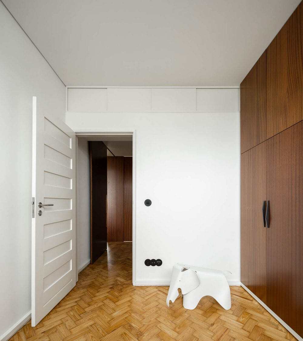 Santos Pousada Apartment by Hinterland Architecture Studio