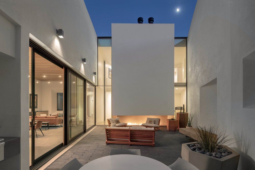 Casa Schneider by Ibarra Rosano Design Architects