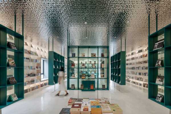 Books in Clouds - Duoyun Bookstore in Huangyan